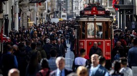 TÜİK açıkladı: Orta sınıf eriyor