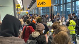 Heathrow Havalimanı, COVID-19 salgınından beri ilk kez kar açıkladı