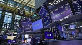 Altın ve Bitcoin dalgalı, dolar güçleniyor: Küresel piyasalar denge arayışını sürdürüyor