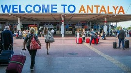 Antalya Havalimanı'nda yolcu ve uçak trafiği rekoru
