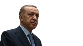 Tüm emeklilere Ekim sürprizi: 4925 TL’lik ek zam şipşak onaylandı!