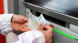 ATM'lerde yeni dönem: Para çekerken artık o belge istenecek