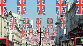 İngiltere ekonomisi ekim ayında küçülmeye devam etti