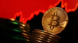 Bitcoin dakikalar içinde sert yükseldi, aynı hızla geri çekildi