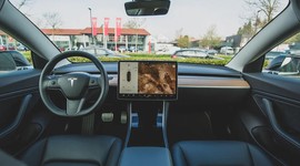 Tesla'da kamera sorun yarattı!