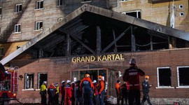 Grand Kartal Otel'den misafirlere “değerlendirme” anketi! Otomatik mesaj çileden çıkardı