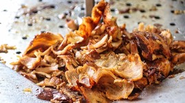 Zehirli dönere uzman yorumu: "Çamaşır suyu kullanıyorlar öldürmeye teşebbüs!"