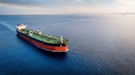 Ambargo altında karlı ticaret: Yunan armatörler Rus petrolüne geri döndü