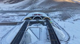 Dünyanın en uzun otoyol tüneli Çin'de açıldı