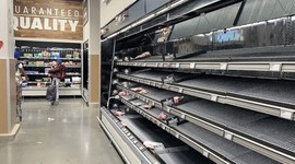 Kar fırtınası öncesi raflar boşaldı