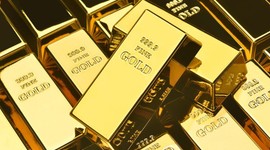 Gram altın 8 bin lira oldu