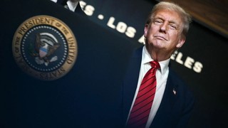 Trump, çip ithalatına yüzde 100 oranında gümrük vergisi uygulayacağını duyurdu
