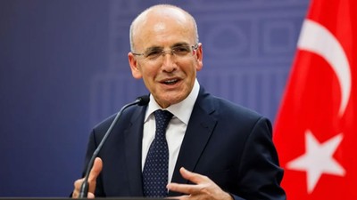 Mehmet Şimşek turizm verilerini değerlendirdi