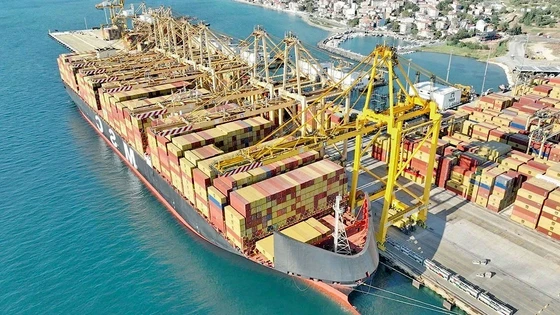 Dış ticaret yükünde daralma hızlandı