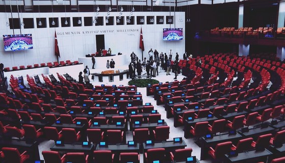 Emekliye 20.000 TL ek para! TBMM onayıyla 31 Ekim'e kadar alınacak