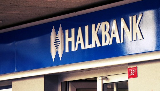 Halkbank'tan "şubeli" katılım bankası başvurusu