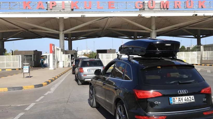 Gurbetçilerin gelişleri sürüyor