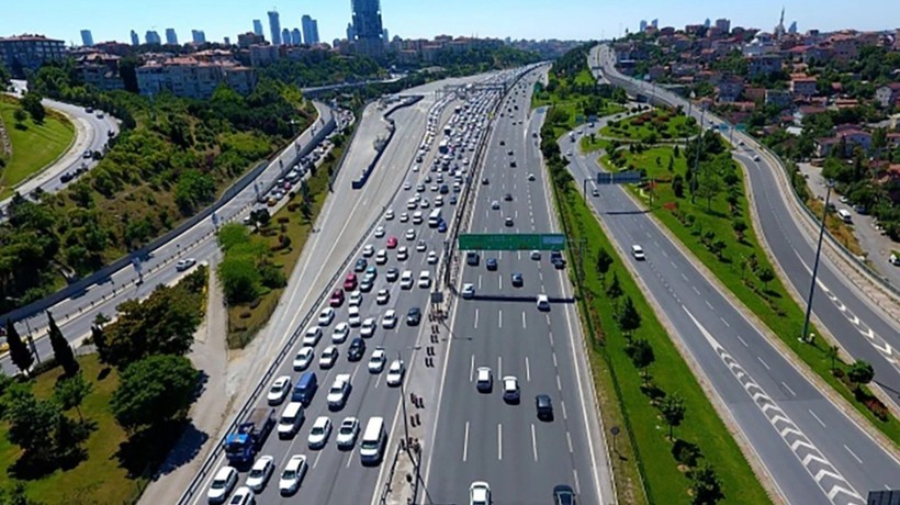 TEM Otoyolu İstanbul yönü sağ şerit geçici olarak trafiğe kapatılacak
