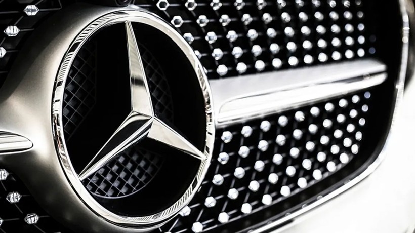 Mercedes'ten sürpriz hamle