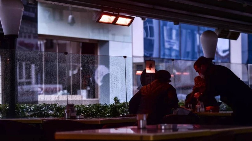 Restoranlar fiyat frenine bastı!