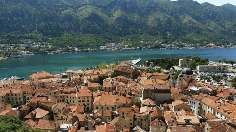 Karadağ, Türklere vizesiz seyahatleri iptal etti