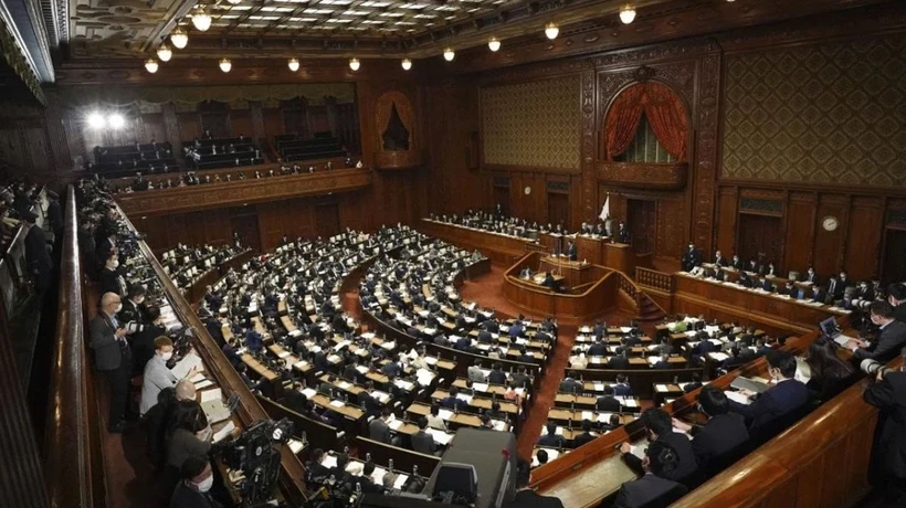 Japonya'da kadın milletvekilleri isyan etti!